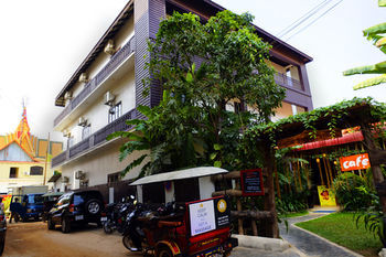Uncle Sam Bed & Breakfast 3*