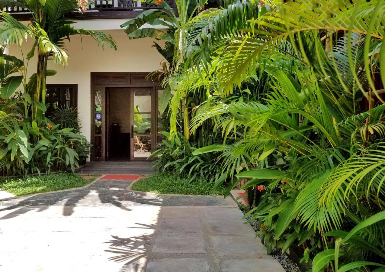 Uncle Sam Bed & Breakfast 3*